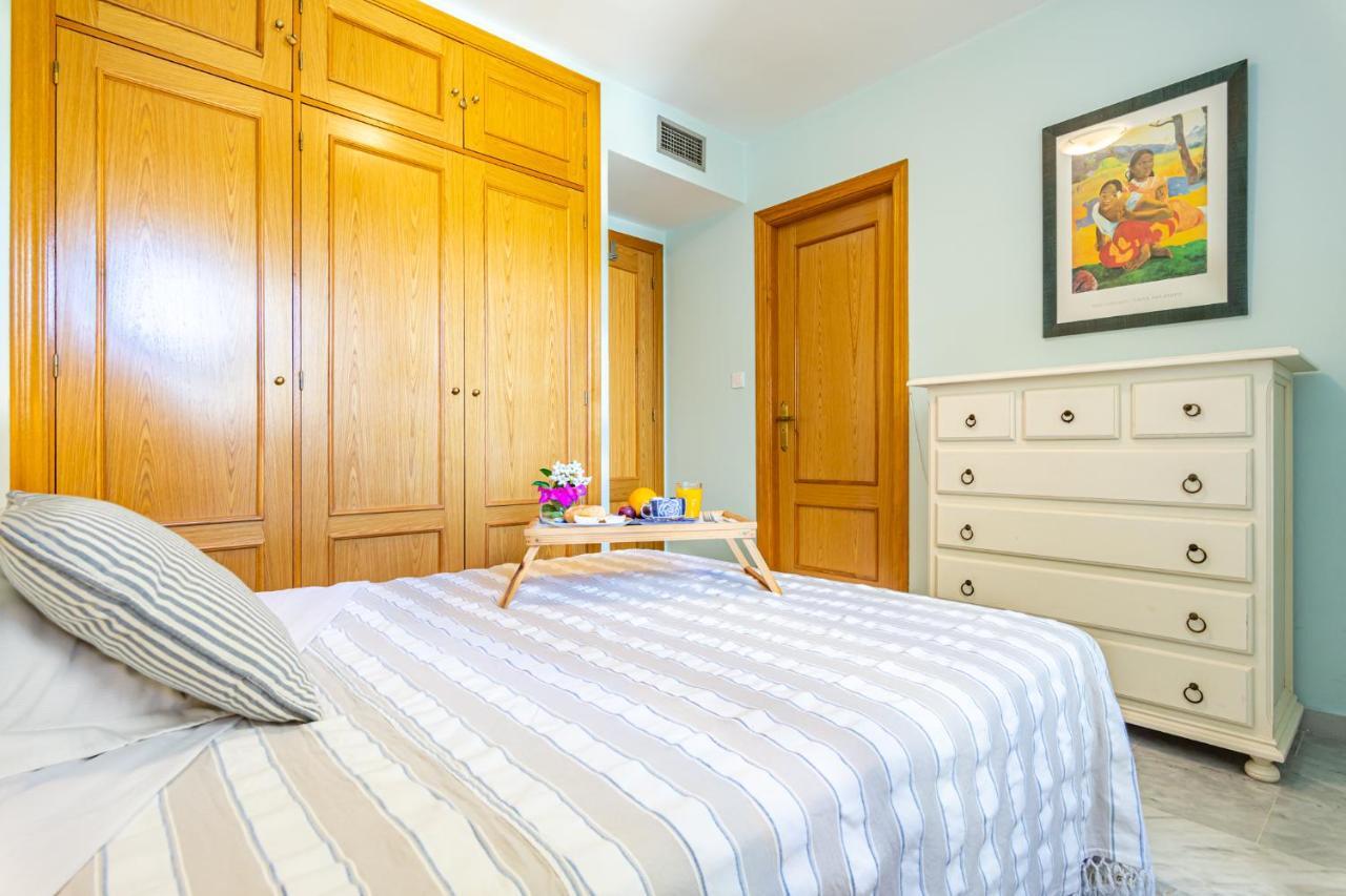 Sun & Sand Beach Apartment Марбелья Екстер'єр фото